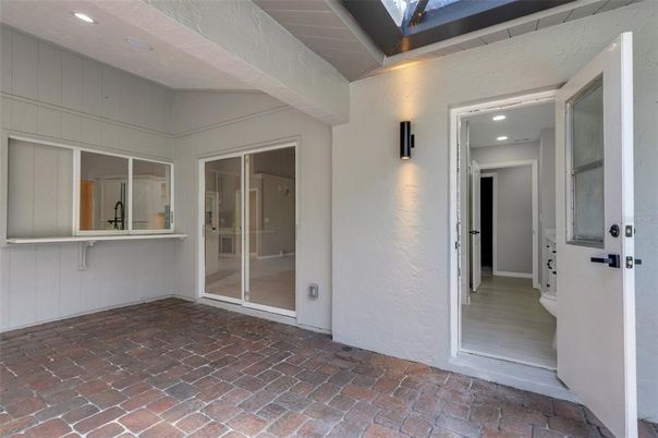 Exterior, Recessed Lighting