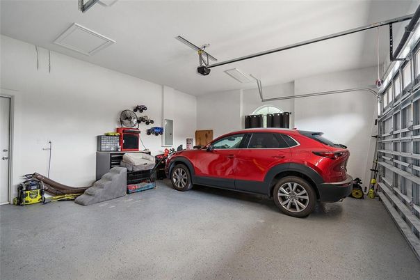 Garage, Interior