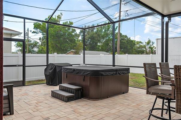 Glass Ceilings, Hot Tub, Interior, Sun Room