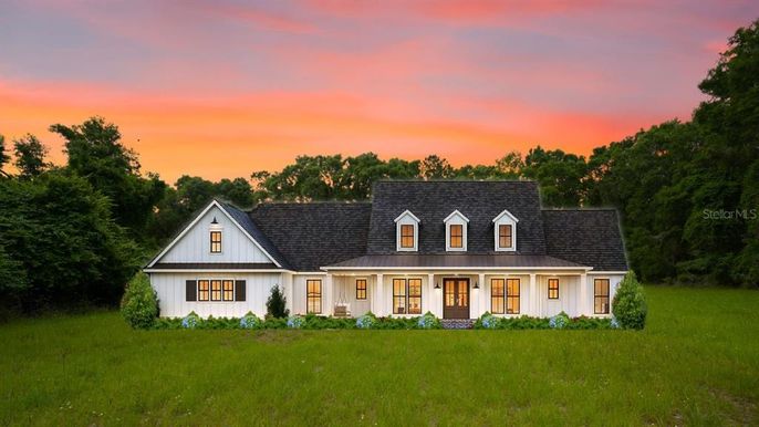 Backyard, Exterior, Facade, Farmhouse