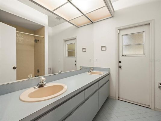 Bathroom, Dual Sink Vanities, Interior