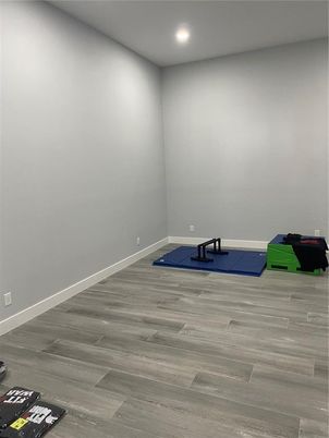 Fitness Equipment, Interior, Recessed Lighting, Wood Texture Flooring