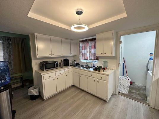 Interior, Kitchen, Pendant Lights, Wood Texture Flooring