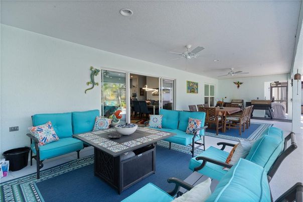 Dining room, Interior, Living room, Recessed Lighting