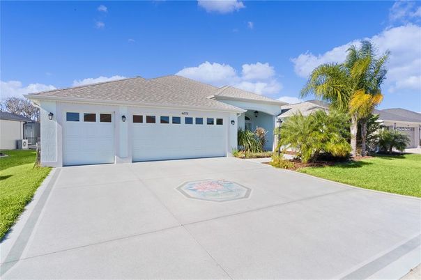 Detached Garage, Exterior