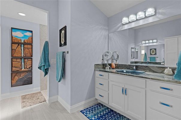 Bathroom, Interior, Recessed Lighting