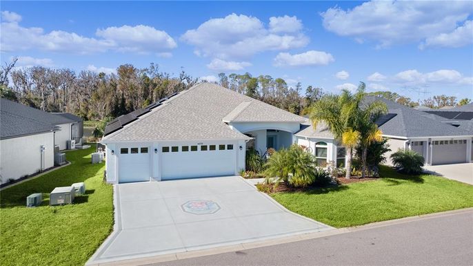 Attached, Exterior, Facade, Ranch
