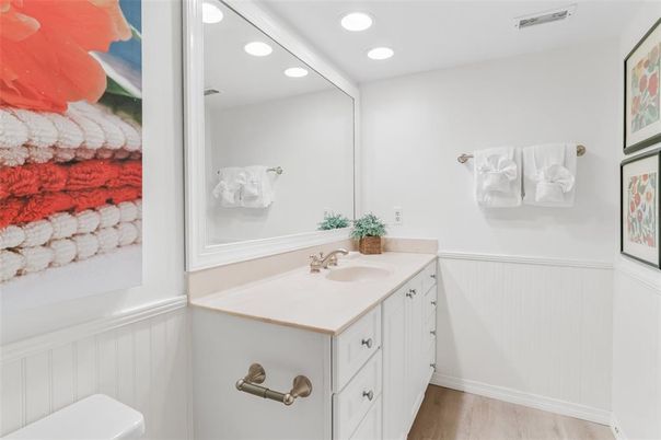 Bathroom, Interior, Recessed Lighting, Wood Texture Flooring