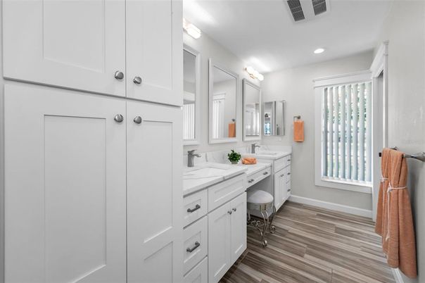 Bathroom, Interior, Recessed Lighting, Wood Texture Flooring