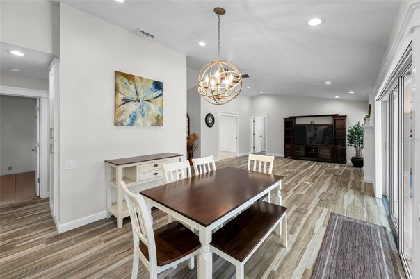 Chandelier, Dining room, Interior, Recessed Lighting, Wood Texture Flooring