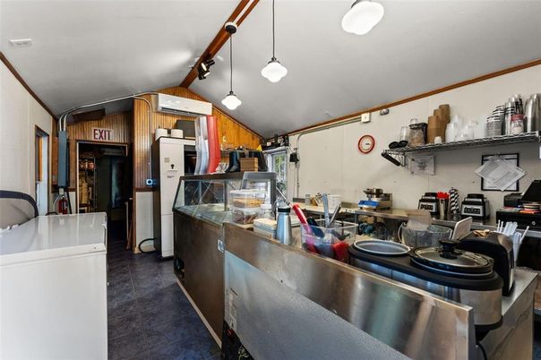 Interior, Kitchen, Pendant Lights, Wooden Walls
