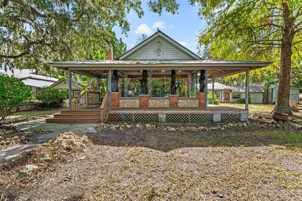 Backyard, Exterior, Facade, Log Home