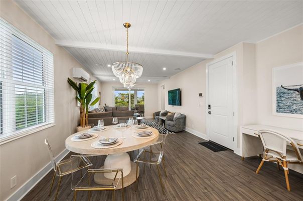Chandelier, Dining room, Interior, Recessed Lighting, Wood Texture Flooring