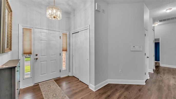 Interior, Pendant Lights, Wood Texture Flooring