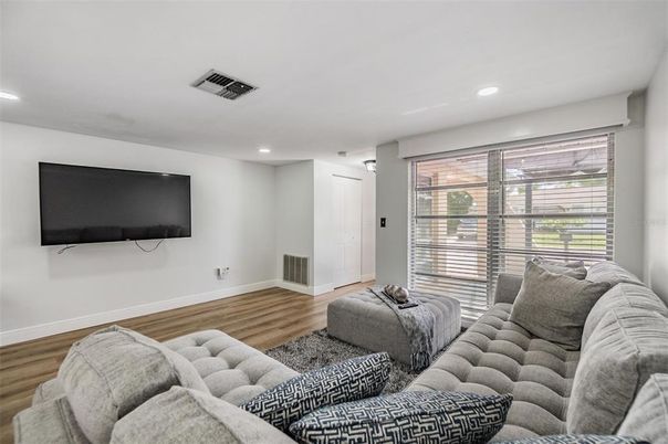 Interior, Living room, Recessed Lighting, Wood Texture Flooring