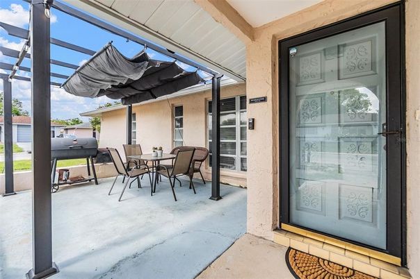 Exterior, Sun Room