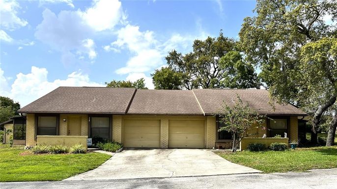 Attached, Exterior, Facade, Ranch