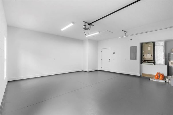 Empty room, Garage, Interior