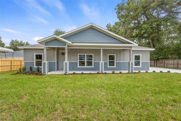 Backyard, Exterior, Facade, Ranch