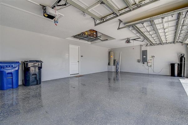 Garage, Interior