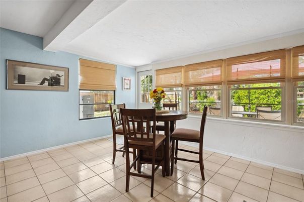 Dining room, Interior