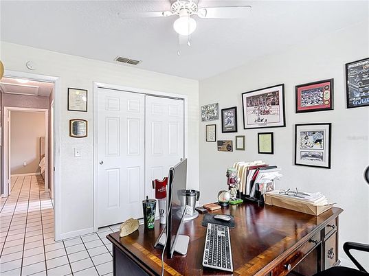 Home Office, Interior