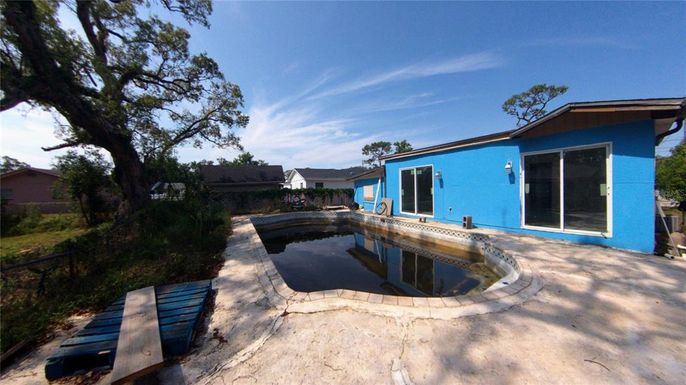 Backyard, Exterior, Pool