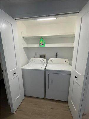 Interior, Utility Closets, Washer, Wood Texture Flooring