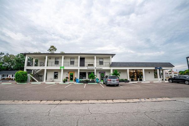 Exterior, Facade, Condo Building