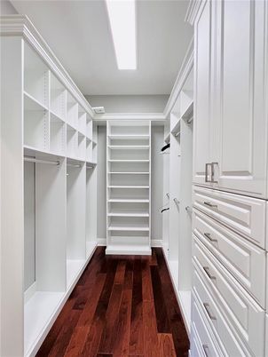 Interior, Recessed Lighting, Walk-in Closets, Wood Texture Flooring