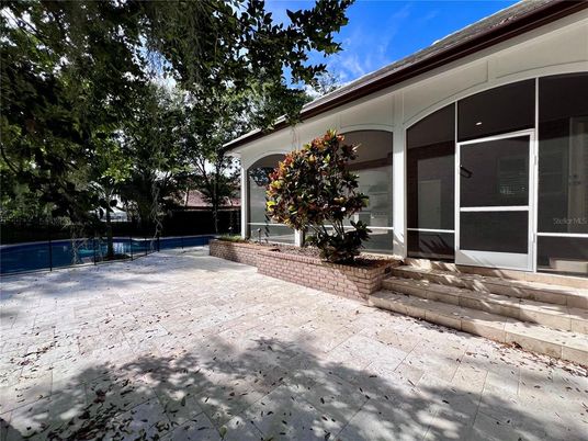 Exterior, Pool