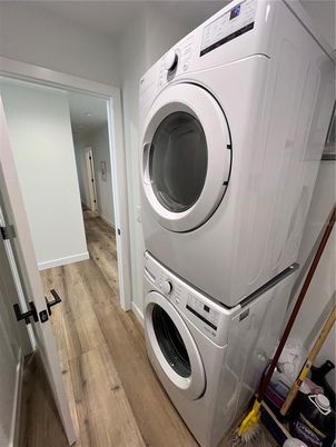 Interior, Utility Closets, Washer, Wood Texture Flooring