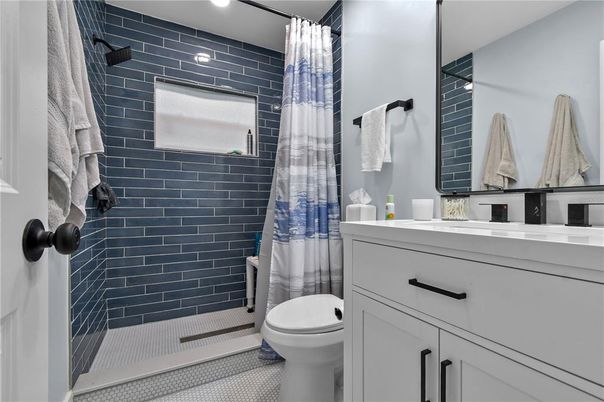 Bathroom, Interior, Recessed Lighting