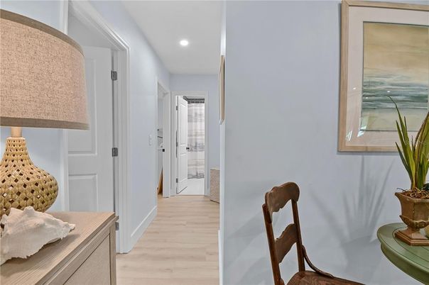 Interior, Recessed Lighting, Wood Texture Flooring