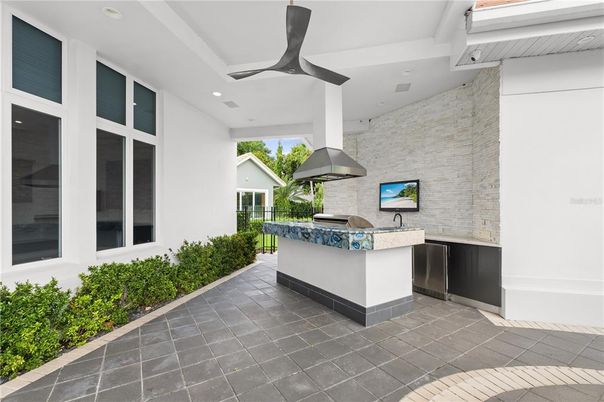 Exterior, Recessed Lighting