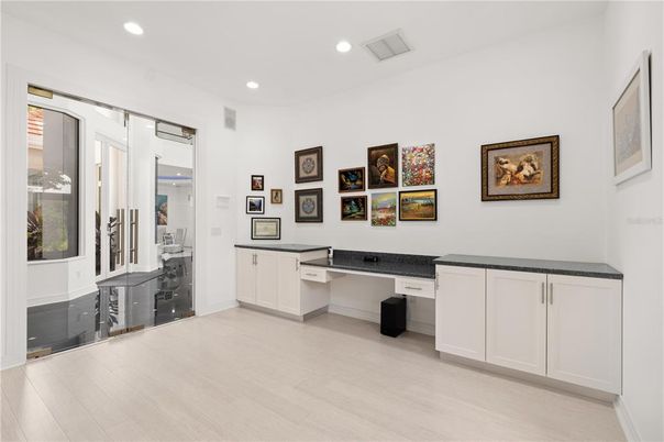 Interior, Recessed Lighting, Wood Texture Flooring