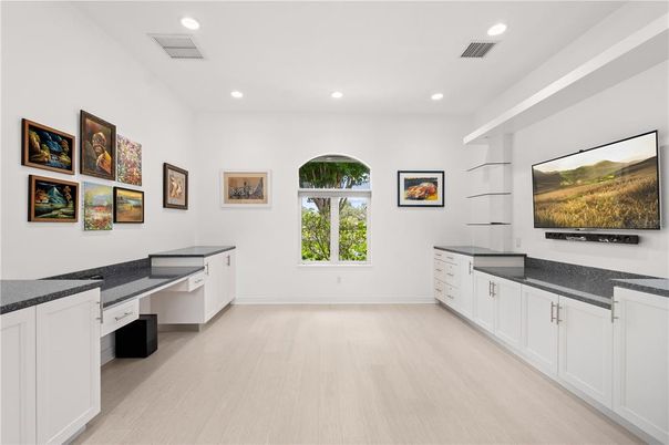 Interior, Recessed Lighting, Wood Texture Flooring