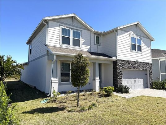 Attached, Exterior, Facade, Farmhouse