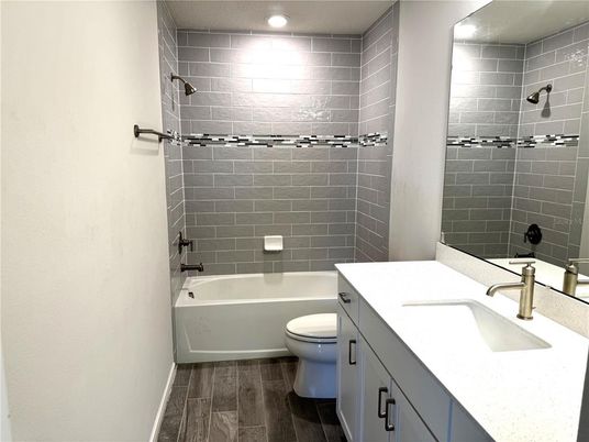 Bathroom, Interior, Recessed Lighting, Wood Texture Flooring