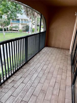 Exterior, Wood Texture Flooring