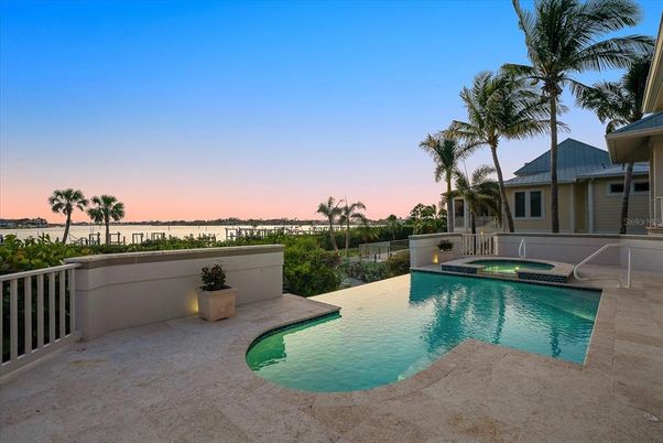 Exterior, Pool, Water