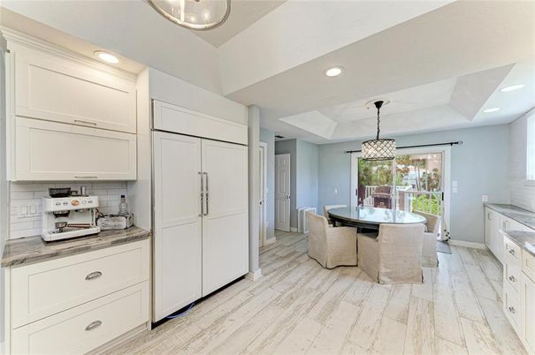 Dining room, Interior, Pendant Lights, Recessed Lighting, Wood Texture Flooring