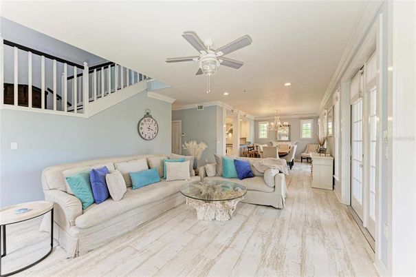 Chandelier, Dining room, Interior, Living room, Recessed Lighting, Wood Texture Flooring