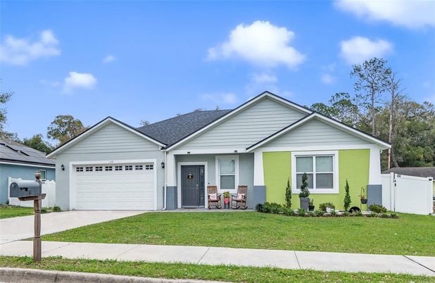 Attached, Exterior, Facade, Solar Panels, Ranch