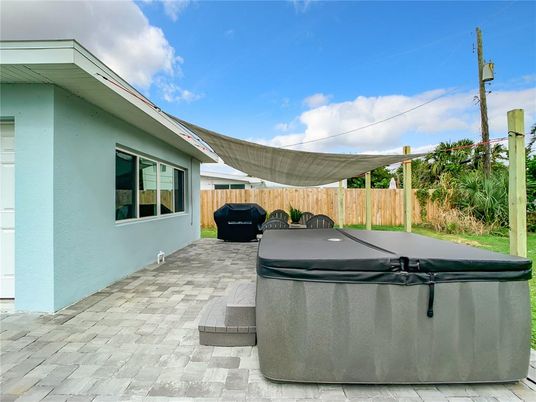 Exterior, Hot Tub