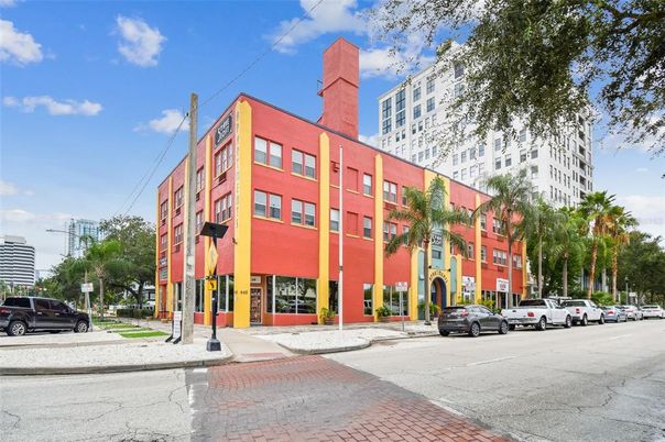 Exterior, Facade, Condo Building
