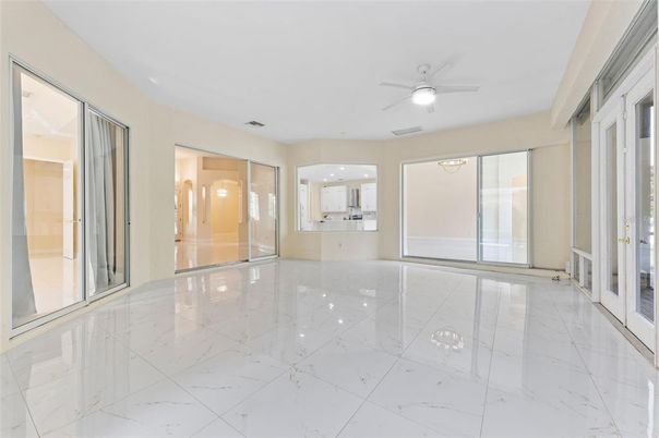 Empty room, Interior, Marble, Recessed Lighting