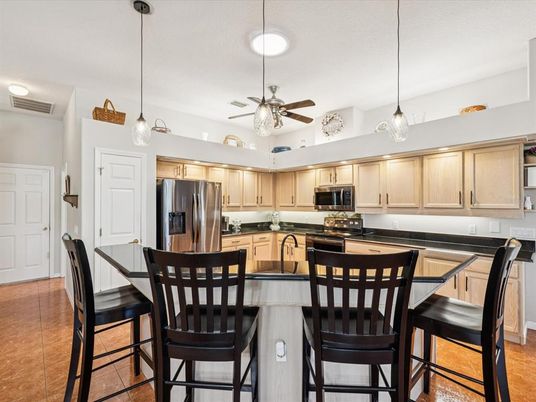 Dining room, Interior, Kitchen, Pendant Lights, Recessed Lighting, Stainless Steel Appliances