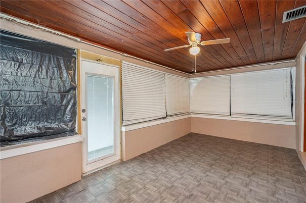 Empty room, Interior, Wooden Ceilings, Wood Texture Flooring