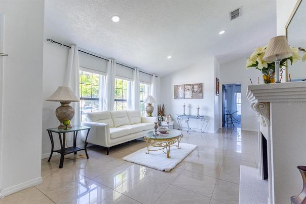 Fireplace, Interior, Living room, Recessed Lighting